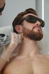 Эффективность лазерной эпиляции бороды и кому она подходит